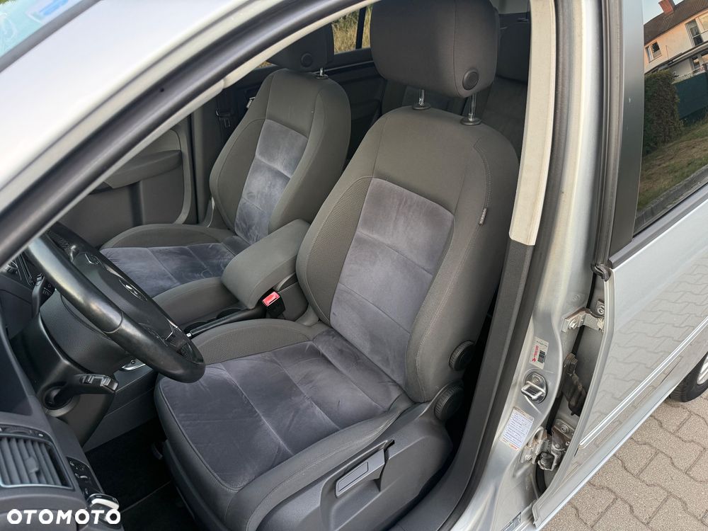 Volkswagen Touran 2.0 TDI DSG Highline - 12