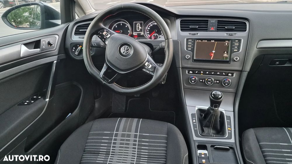 Volkswagen Golf 2.0 TDI BlueMotion Technology Lounge - 13