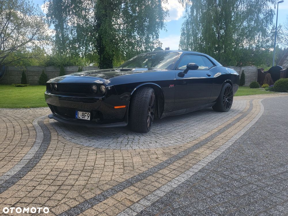 Dodge Challenger - 1
