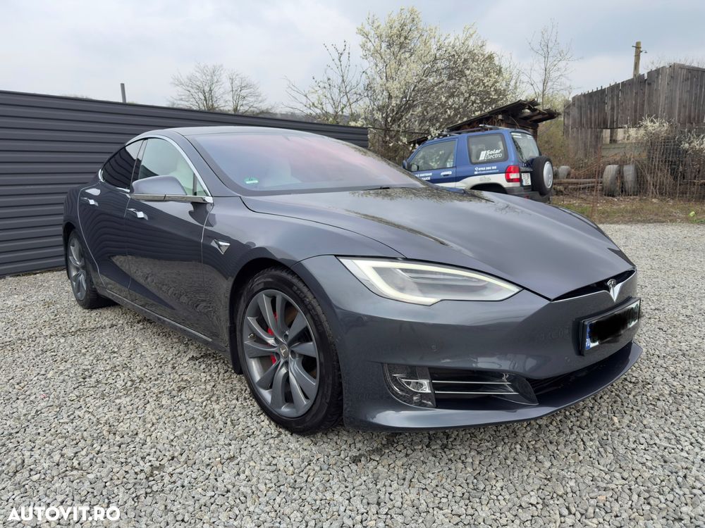 Tesla Model S Performance - 3