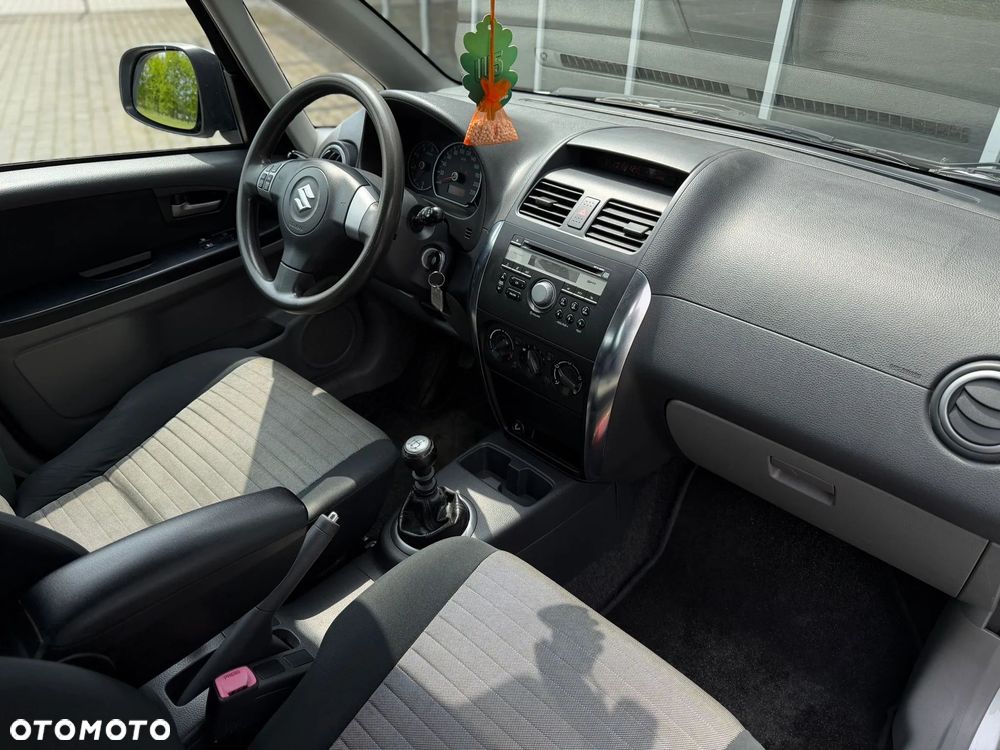 Suzuki SX4 1.6 DDiS Comfort - 27