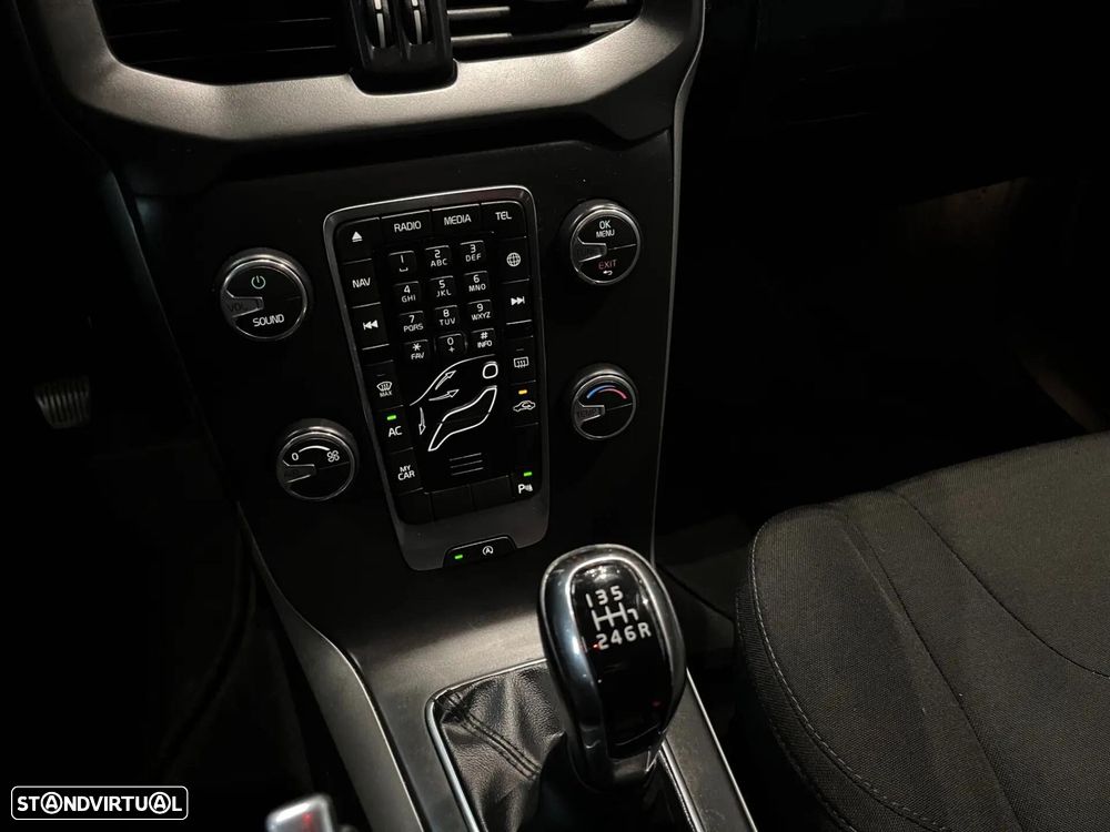 Volvo V40 - 21