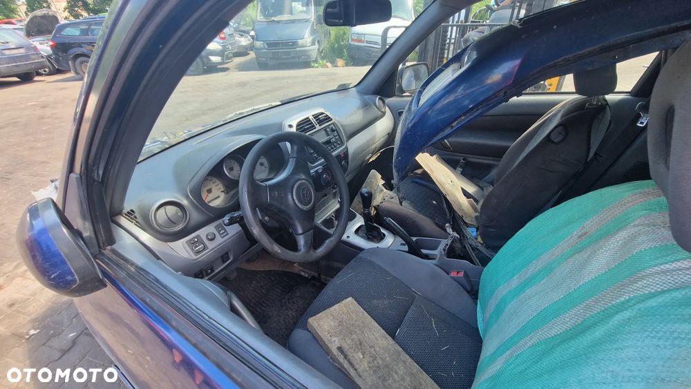 Toyota Rav4 na części - 3