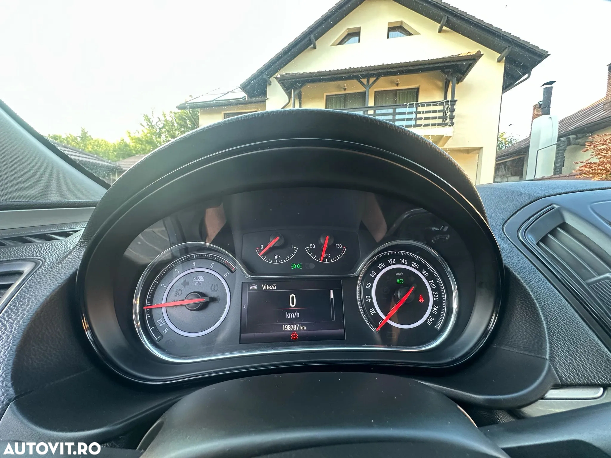 Opel Insignia - 10