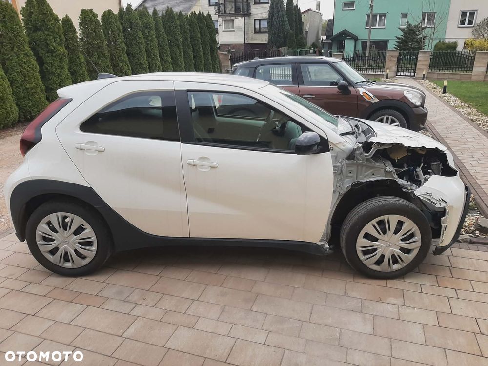 Toyota Aygo X Business Edition - 8
