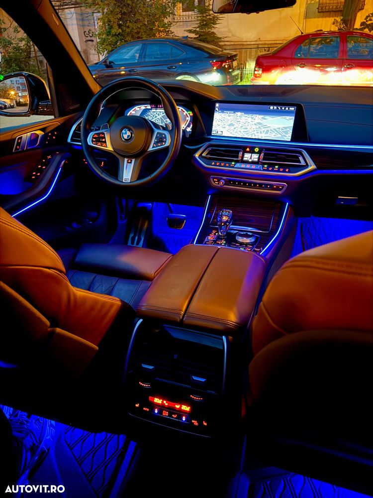 BMW X5 M 2019 — imagine 38