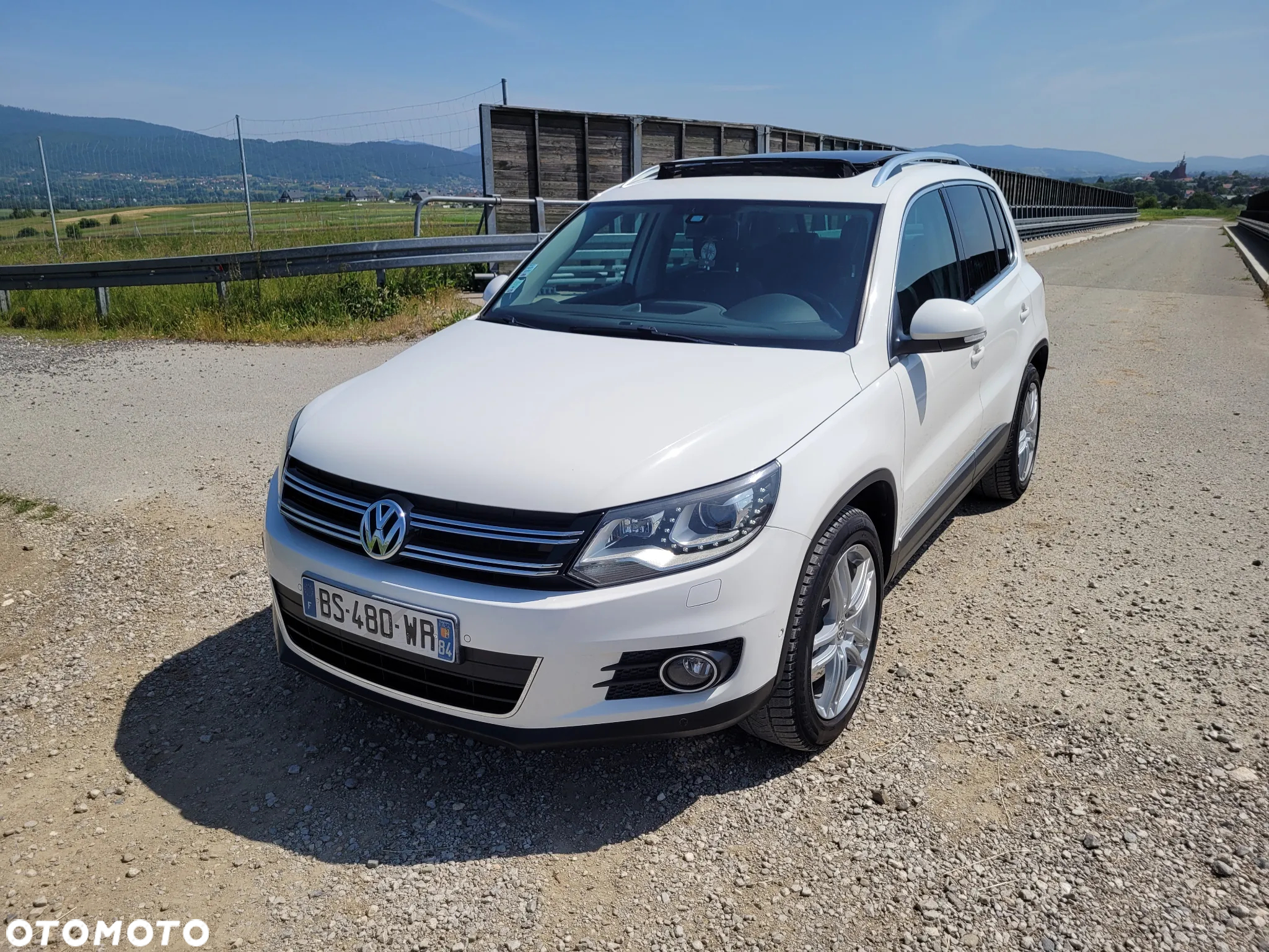 Volkswagen Tiguan 2.0 TDI DPF BlueMotion Technology Exclusive - 2