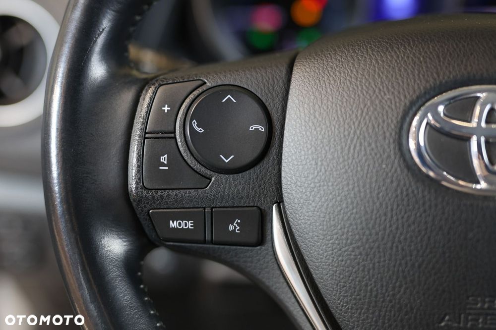 Toyota Auris - 19
