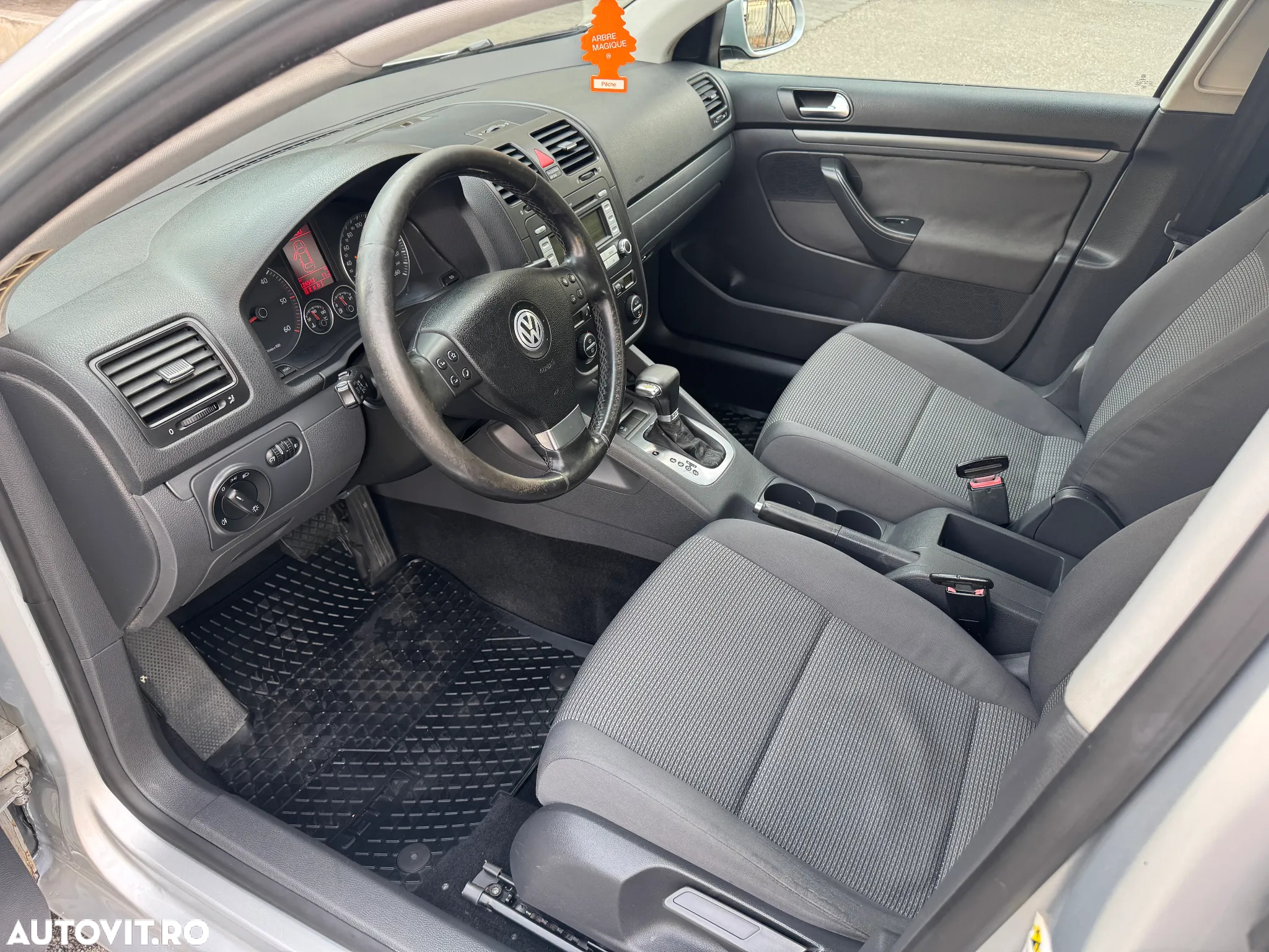 Volkswagen Jetta 1.9 TDI Comfortline DSG - 7