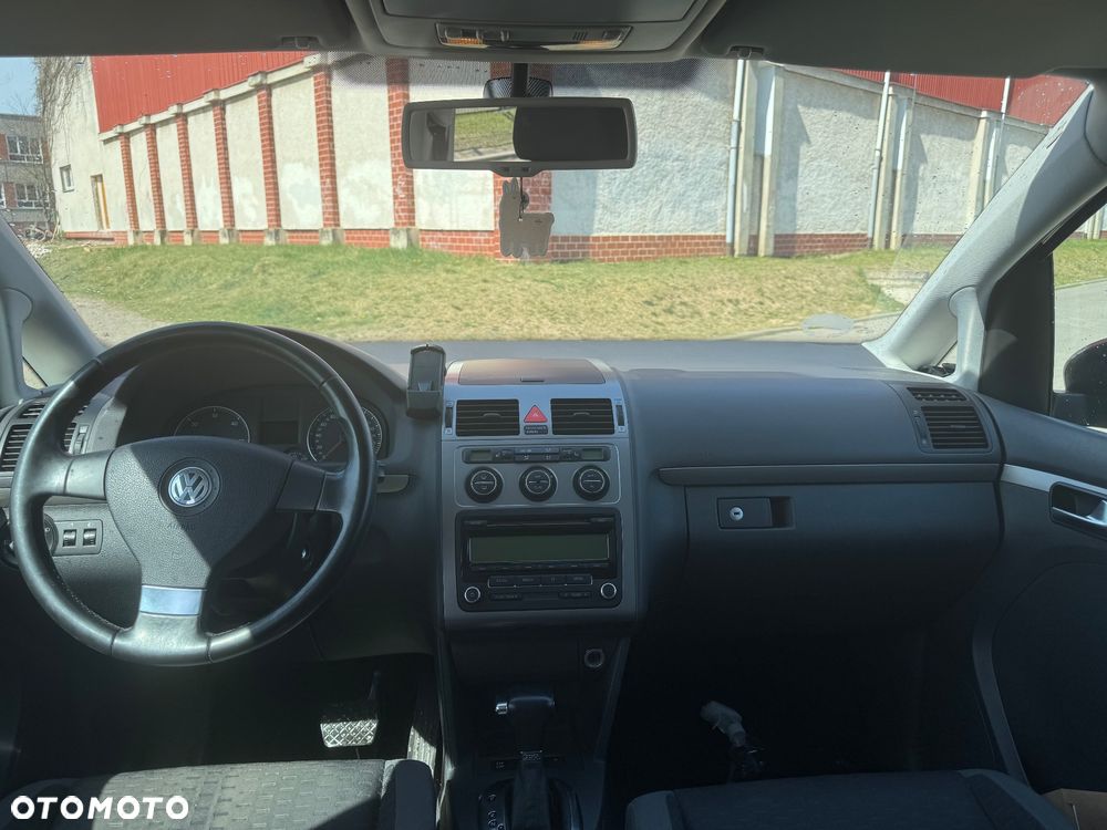 Volkswagen Touran 2.0 TDI DPF Highline DSG - 5