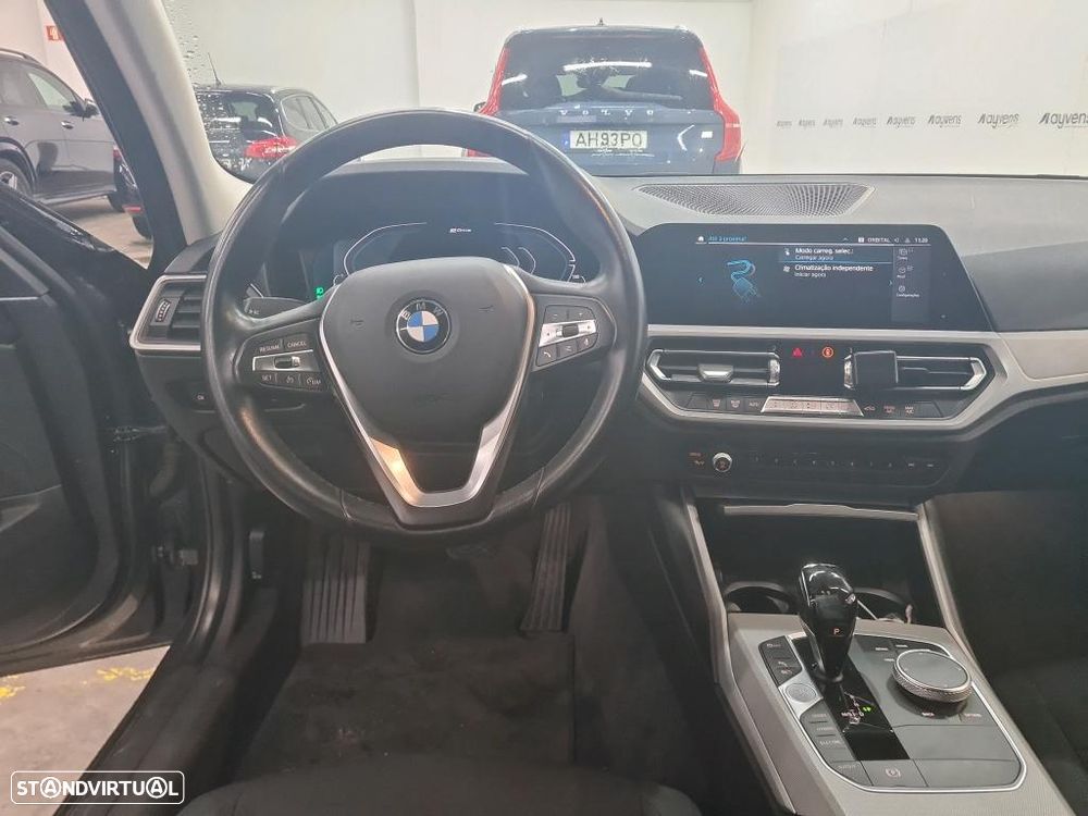 BMW 330 e Auto - 9