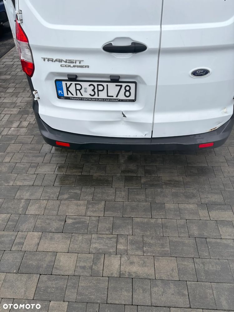 Ford Transit Courier - 3