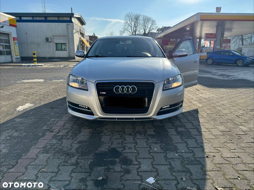 Audi A3 Sportback 1.6 TDI DPF Ambiente - 1