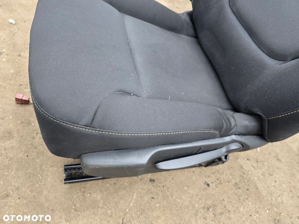 Fotel kierowcy trafic III Vivaro B talento - 3