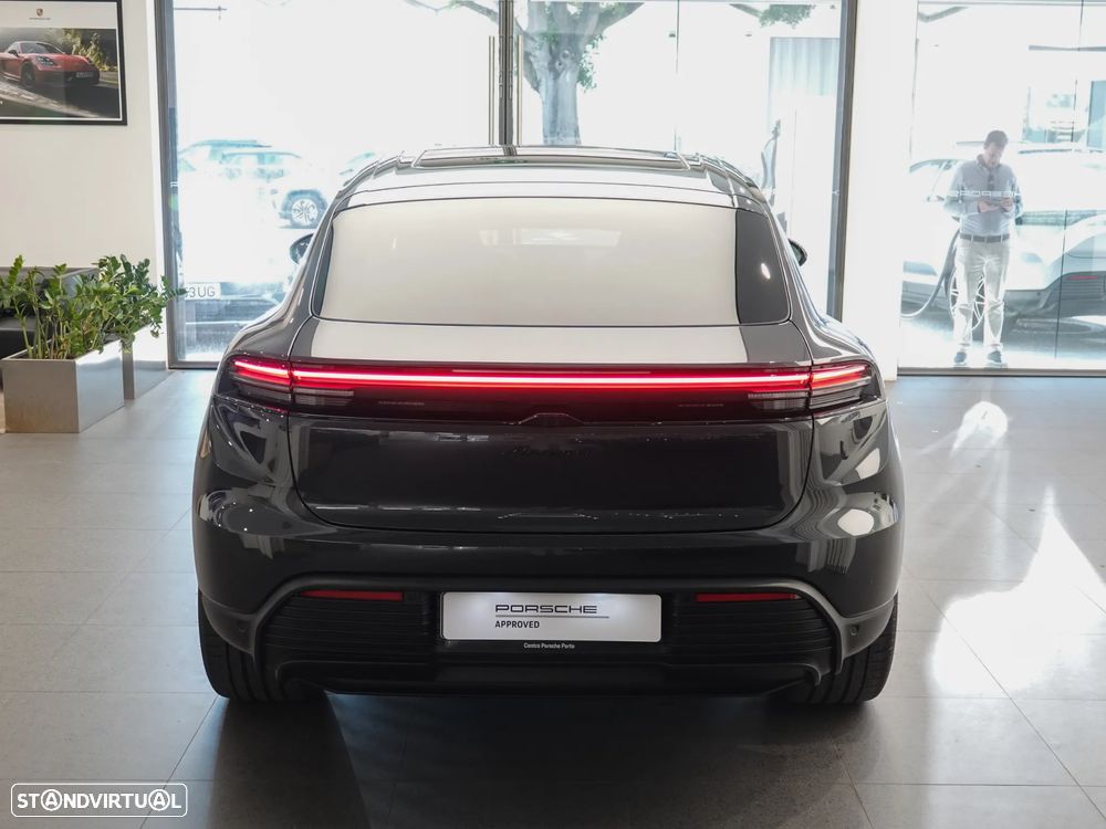 Porsche Macan Electric 4 - 4