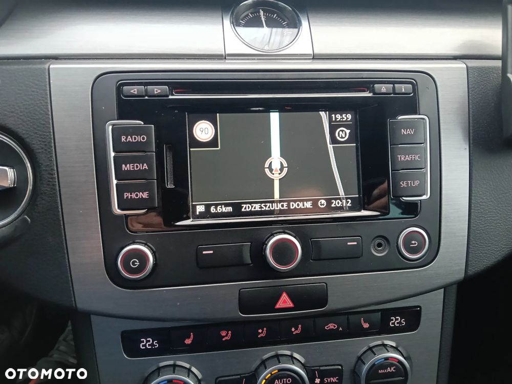Volkswagen Passat 2.0 TDI Comfortline - 21