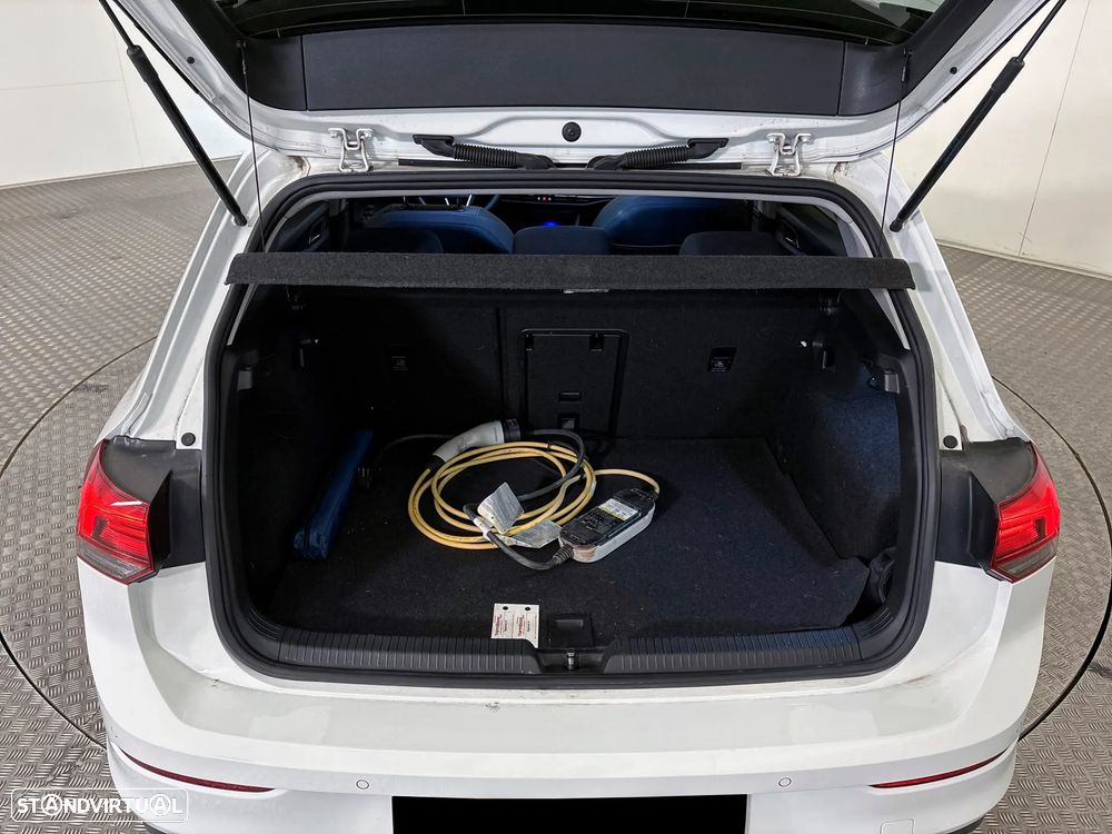VW Golf 1.4 GTE Plug-In-Hybrid DSG - 13