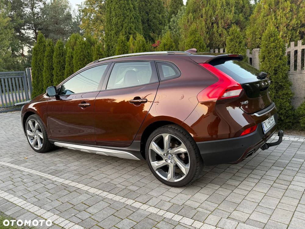 Volvo V40 Cross Country - 6