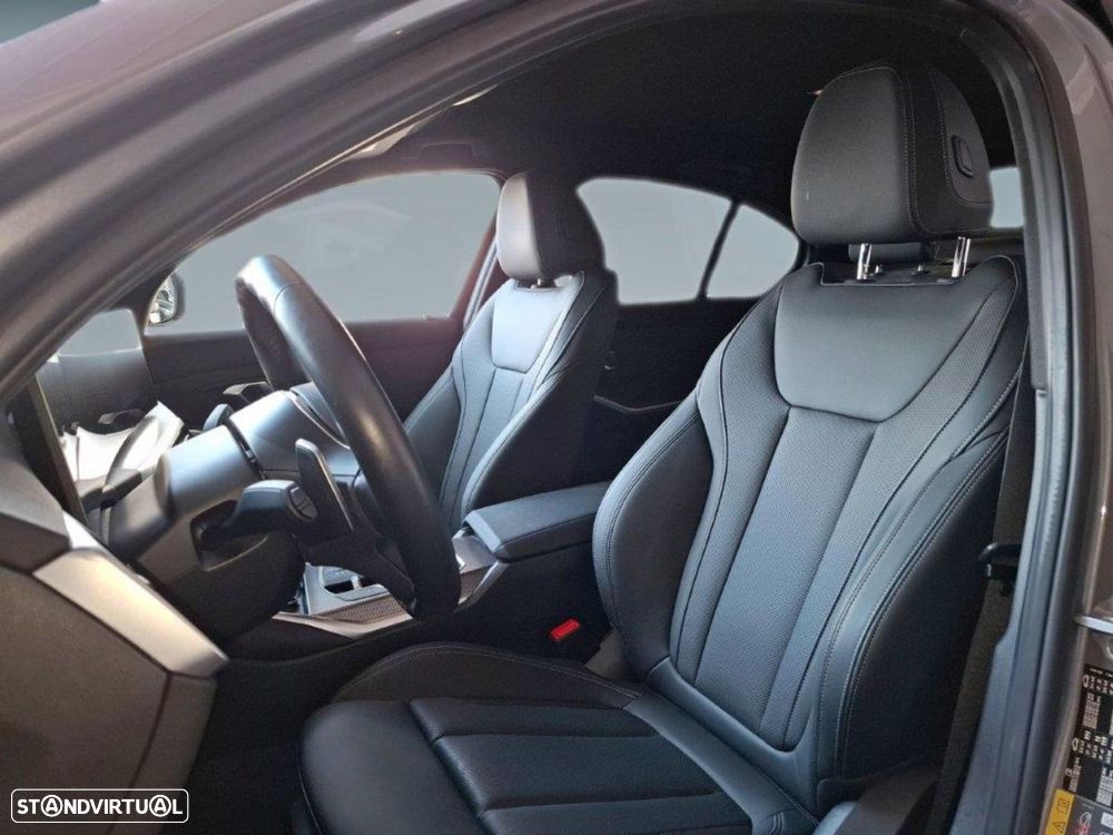 BMW 320 e Pack Desportivo M Auto - 11