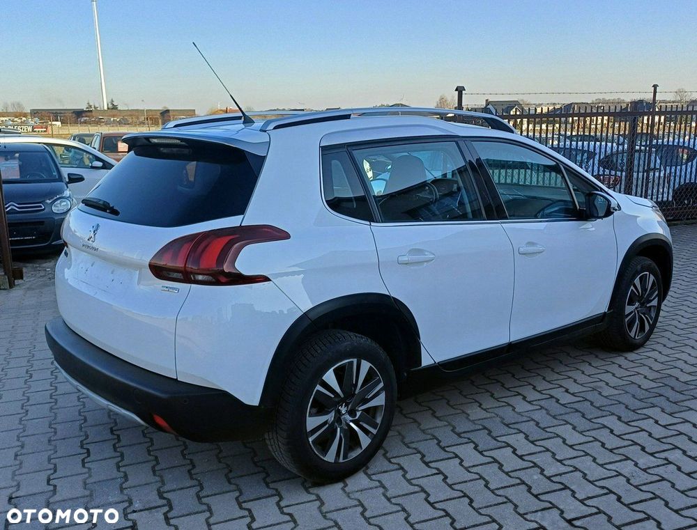 Peugeot 2008 - 4