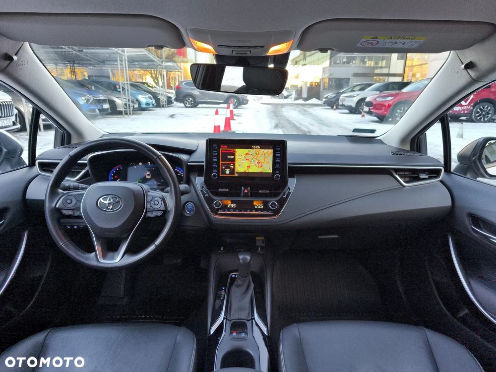 Toyota Corolla 1.8 Hybrid Executive - 29