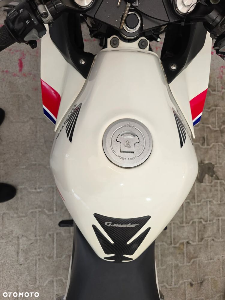 Honda CBR - 25