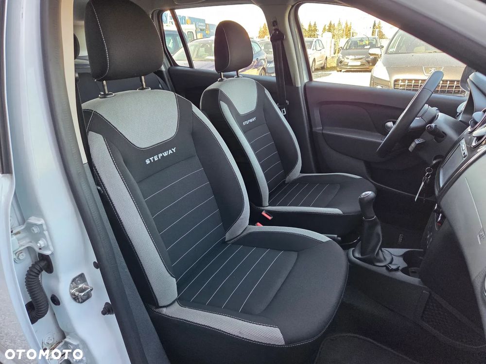 Dacia Logan TCe 90 (S&S) Stepway - 17