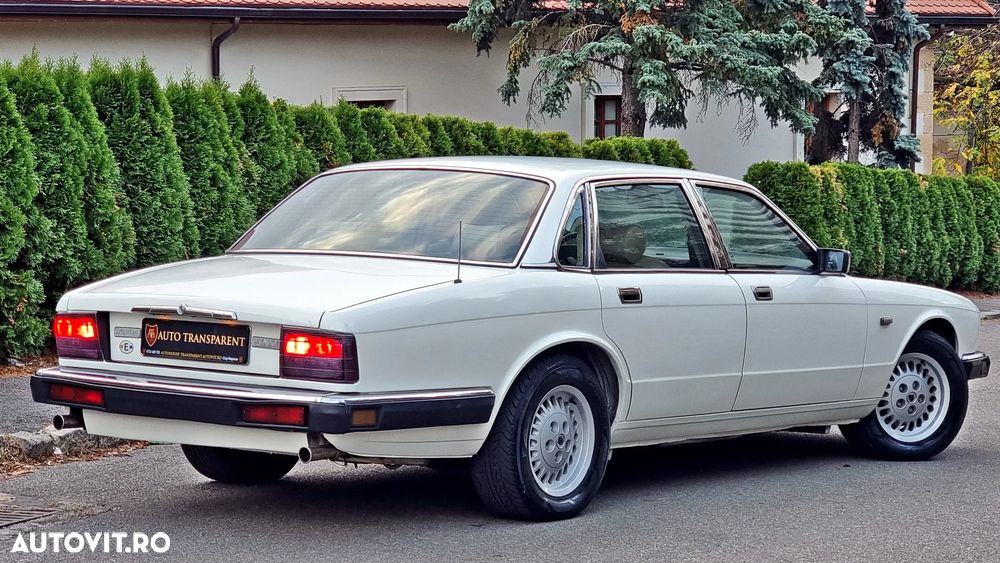 Jaguar XJ - 26