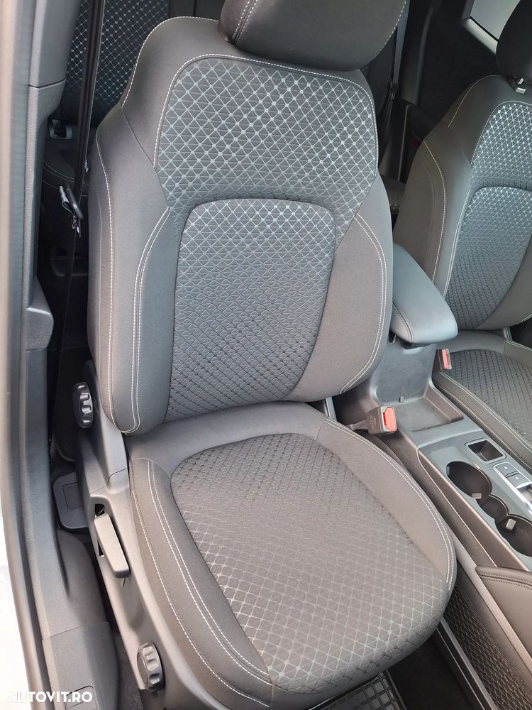 Ford Kuga 1.5 EcoBoost A8 FWD Titanium - 36