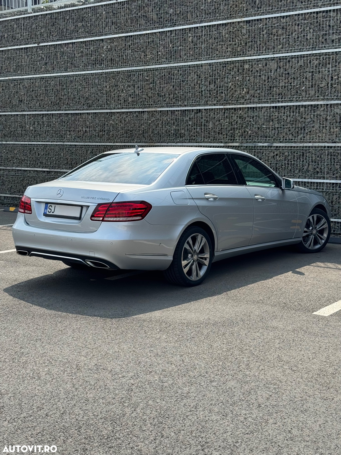 Mercedes-Benz E 300 T BlueTEC HYBRID 7G-TRONIC - 6