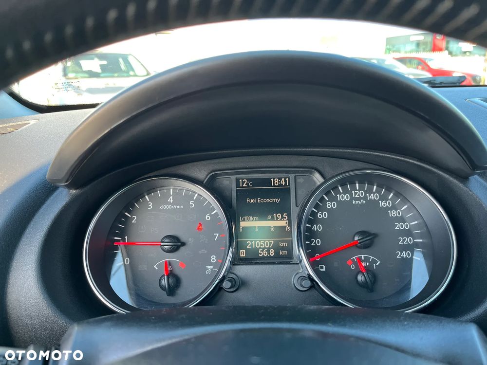 Nissan Qashqai+2 - 19