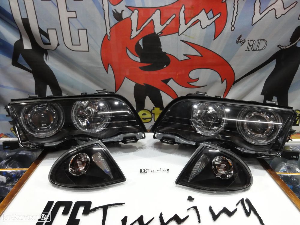 Faróis angel eyes com luz branca 5000k para BMW E46 4 portas / limosine 98-01 fundo preto com angel eyes em branco - 1