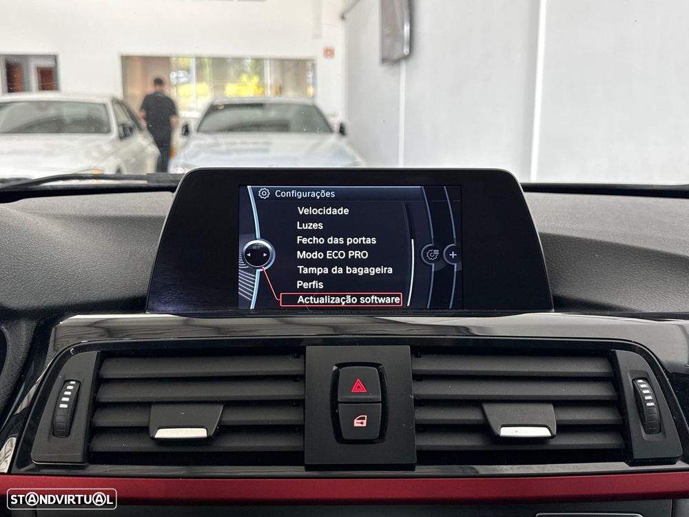 BMW 320 d Auto Pack M - 30