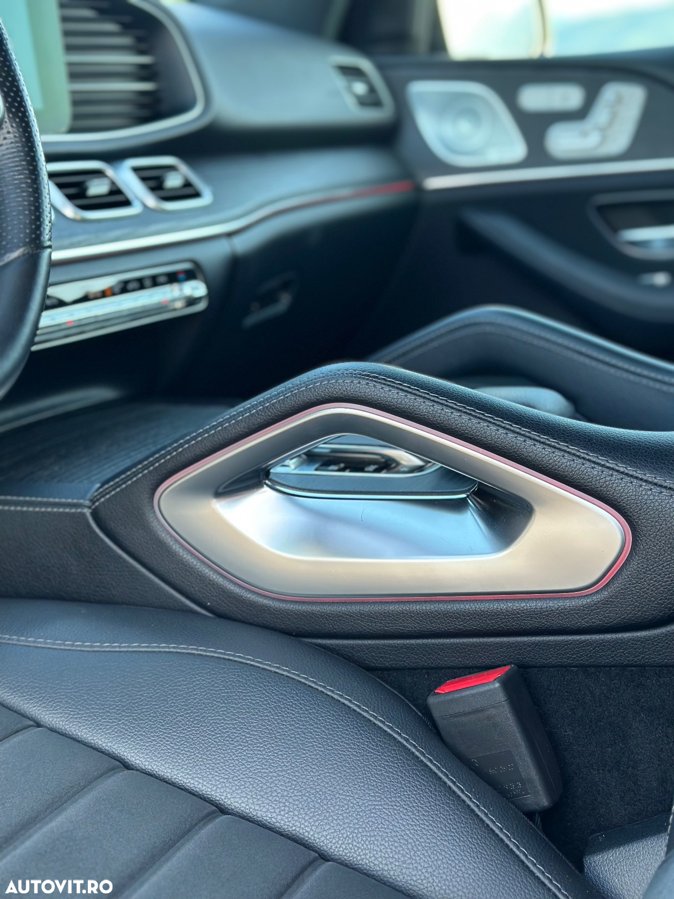 Mercedes-Benz GLE 300 d 4Matic 9G-TRONIC AMG Line - 35