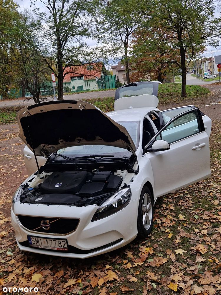 Volvo V40 D4 Drive-E Momentum - 8