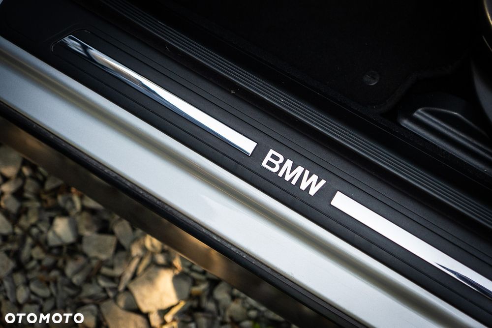 BMW Seria 7 735i - 25