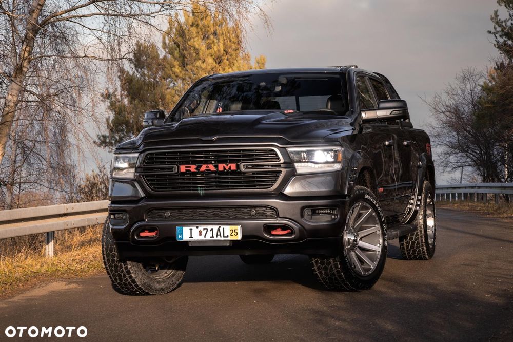 RAM 1500 Crew Cab Sport - 35