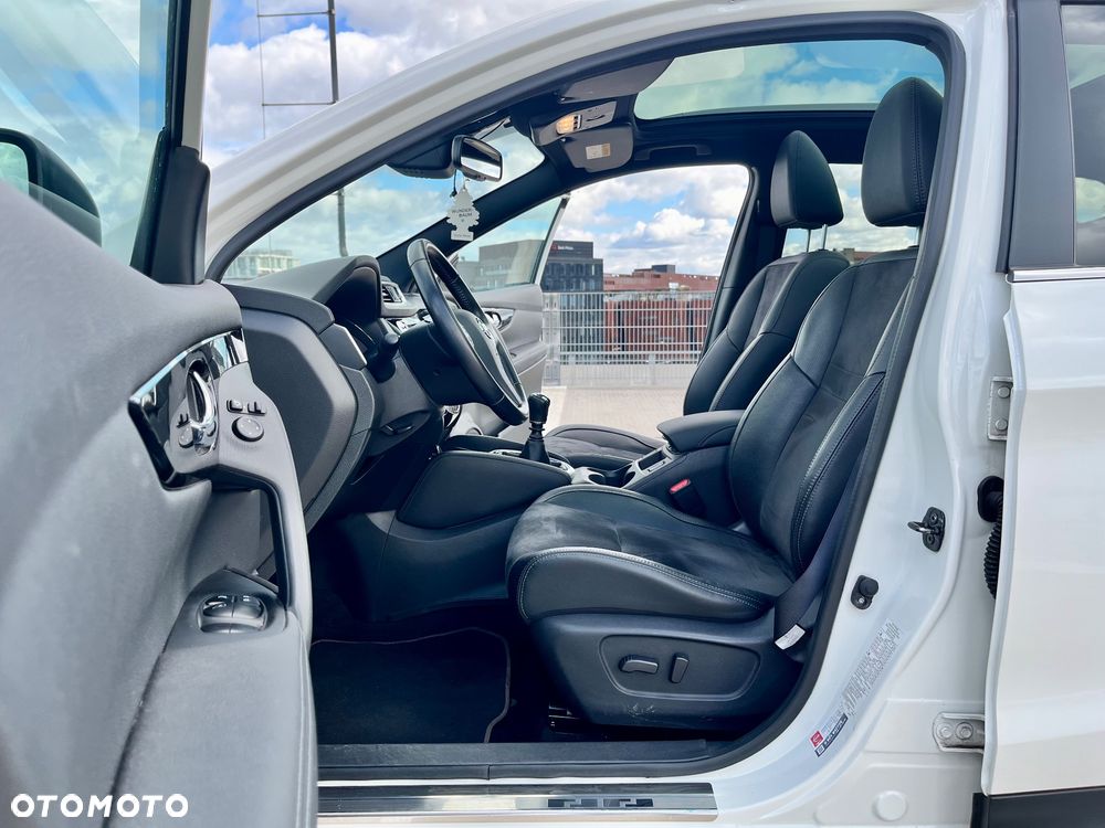 Nissan Qashqai 1.2 DIG-T Tekna+ - 26