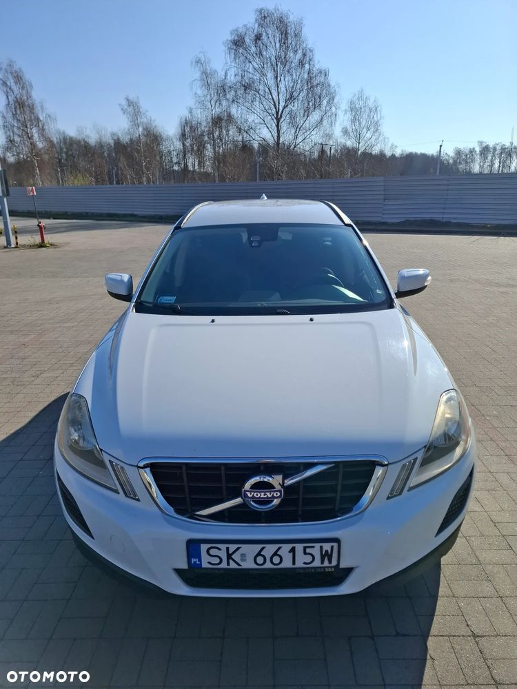 Volvo XC 60 2.4D AWD Momentum - 4
