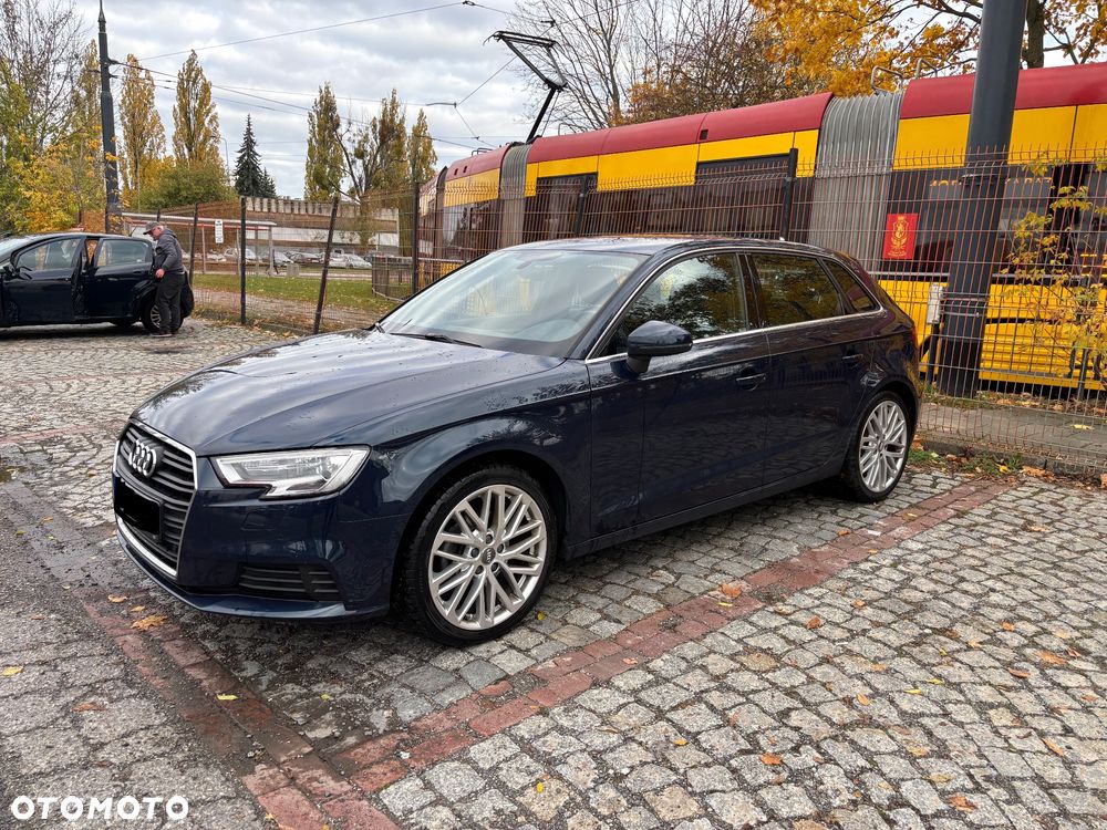 Audi A3 Sportback - 1