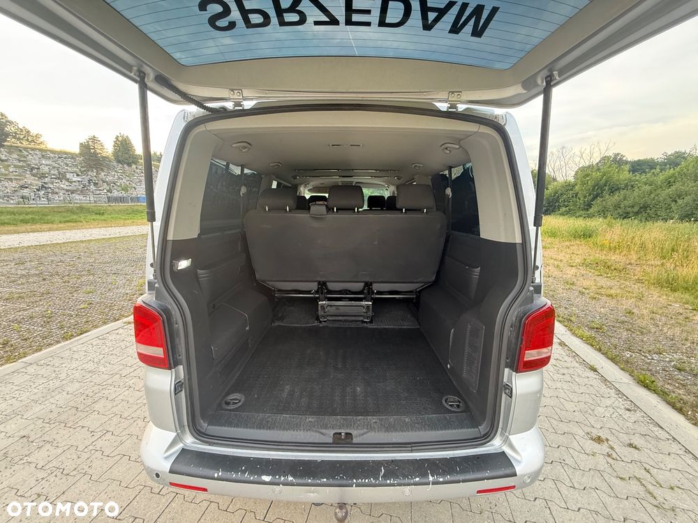 Volkswagen Caravelle - 8