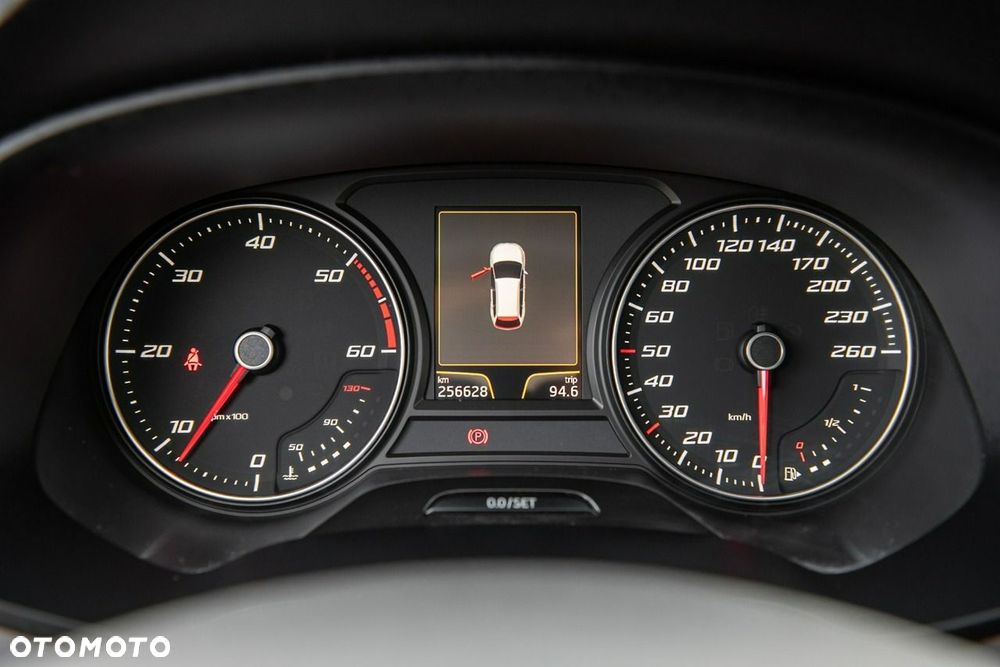 Seat Leon Sportstourer 2.0 TDI FR S&S - 33