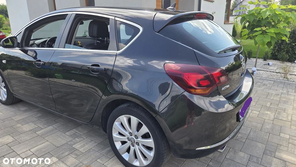Opel Astra 1.4 T Cosmo - 4