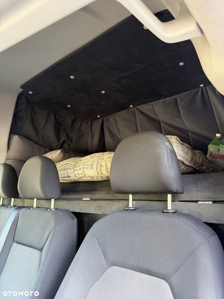 Volkswagen Crafter - 11