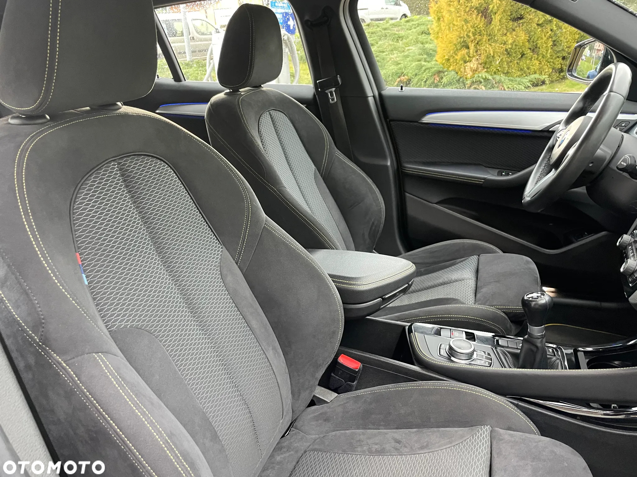 BMW X2 sDrive18i Advantage Plus - 24