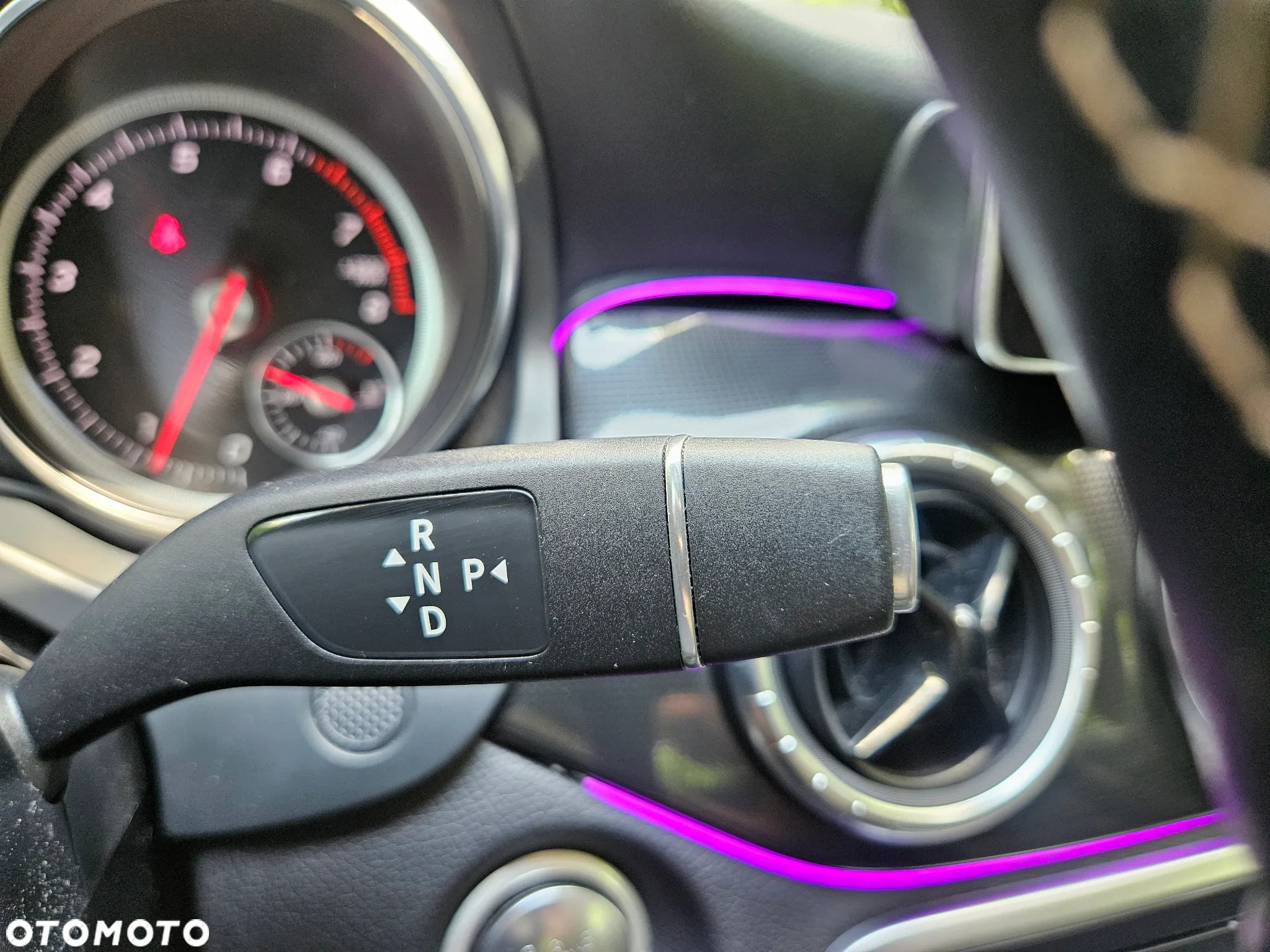 Mercedes-Benz CLA 180 7G-DCT Urban - 22