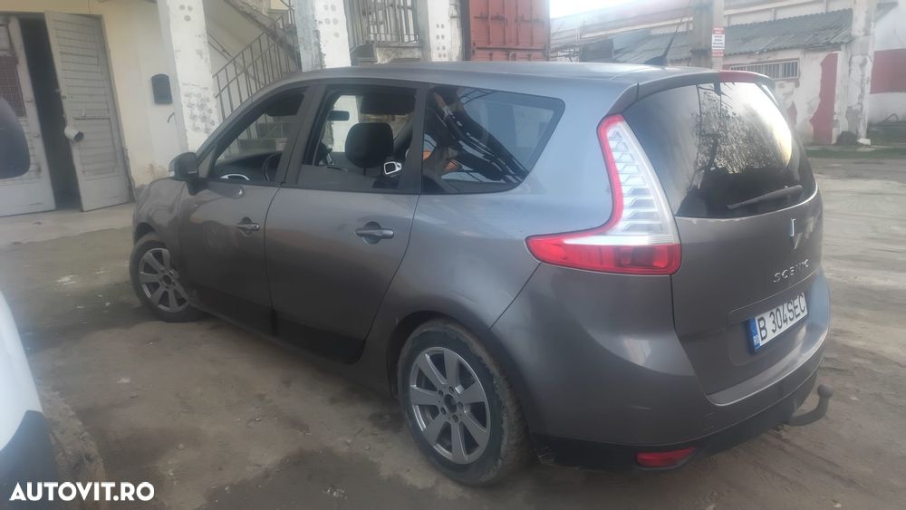 Renault Scenic - 2