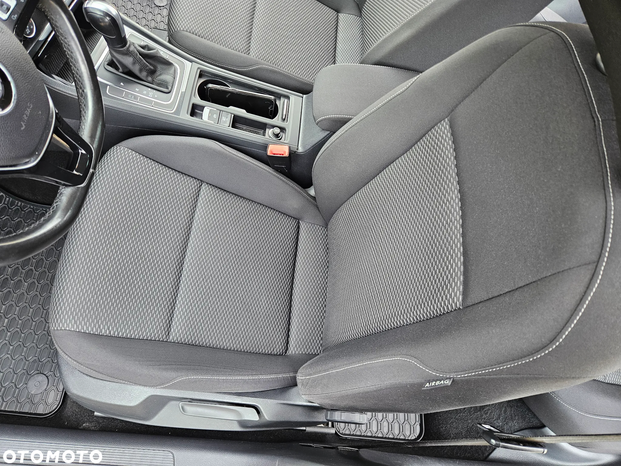 Volkswagen Golf VII 1.6 TDI BMT Comfortline DSG - 15