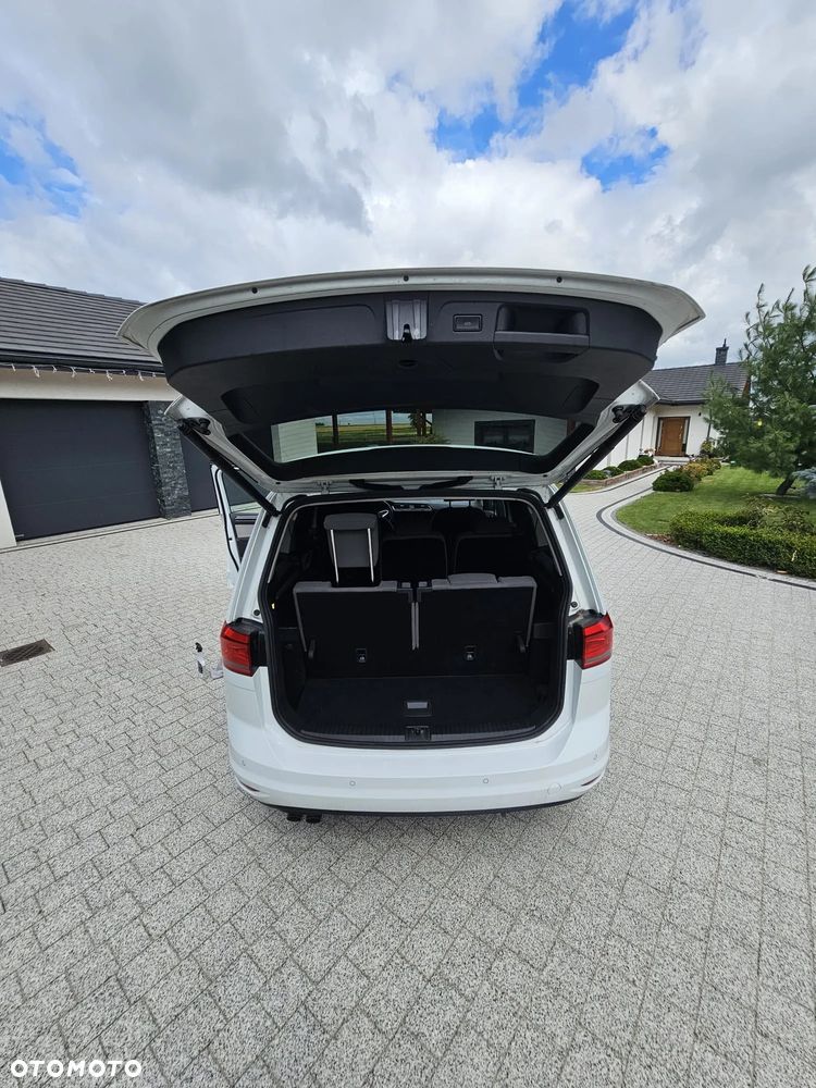 Volkswagen Touran 2.0 TDI BMT Comfortline DSG - 9