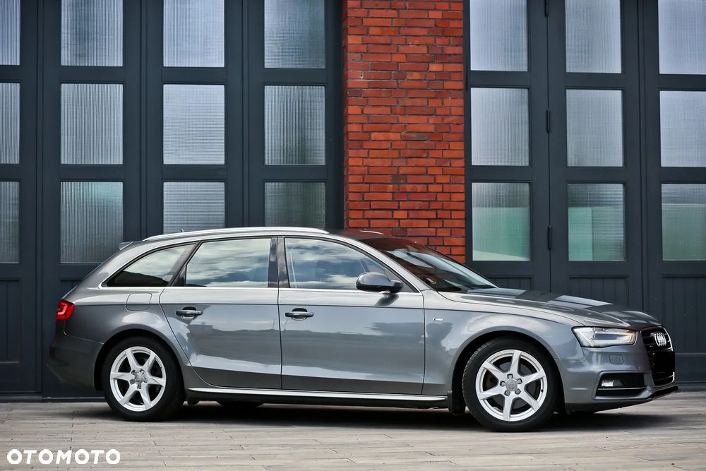 Audi A4 Avant 2.0 TDI DPF quattro S tronic S line Sportpaket - 3